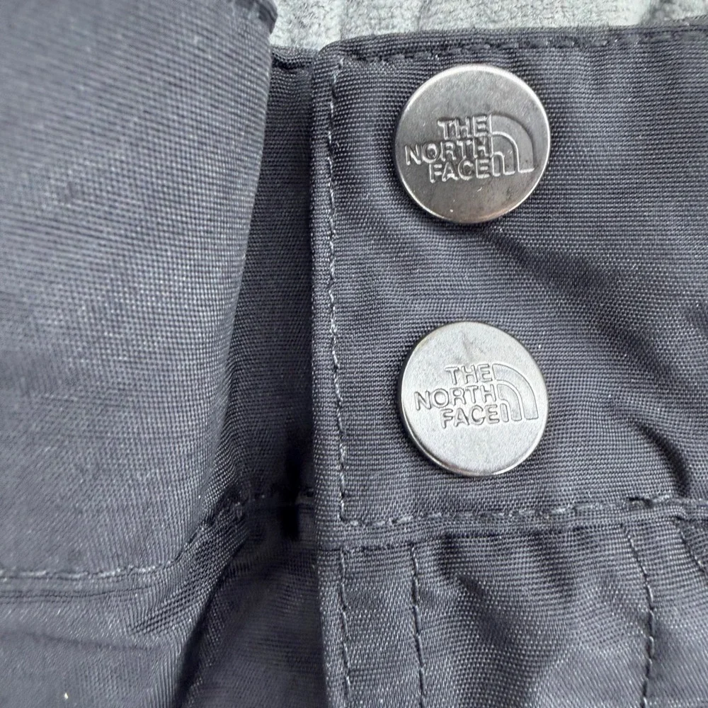 The North‎ Face HyVent Mens XL Short Black Ski Snowboard Pants Waterproof Cargo